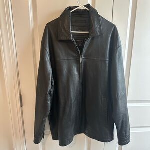 Vintage Men’s Claiborne Black Lambskin Leather Jacket for Men